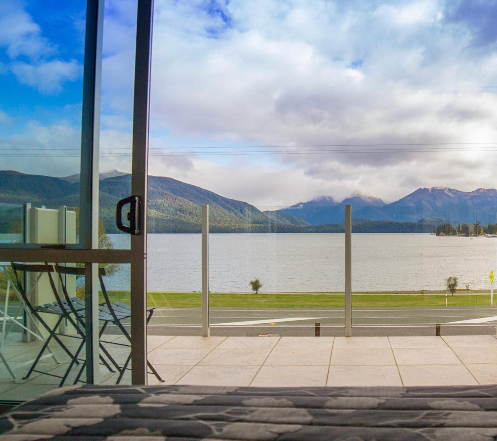 Marakura Deluxe Motel Te Anau Eksteriør bilde