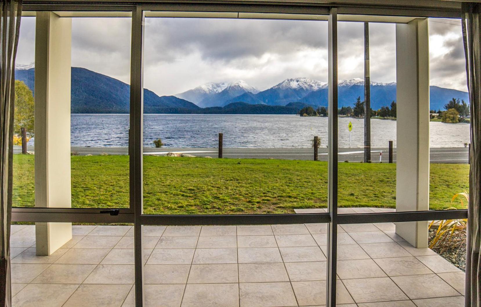 Marakura Deluxe Motel Te Anau Eksteriør bilde