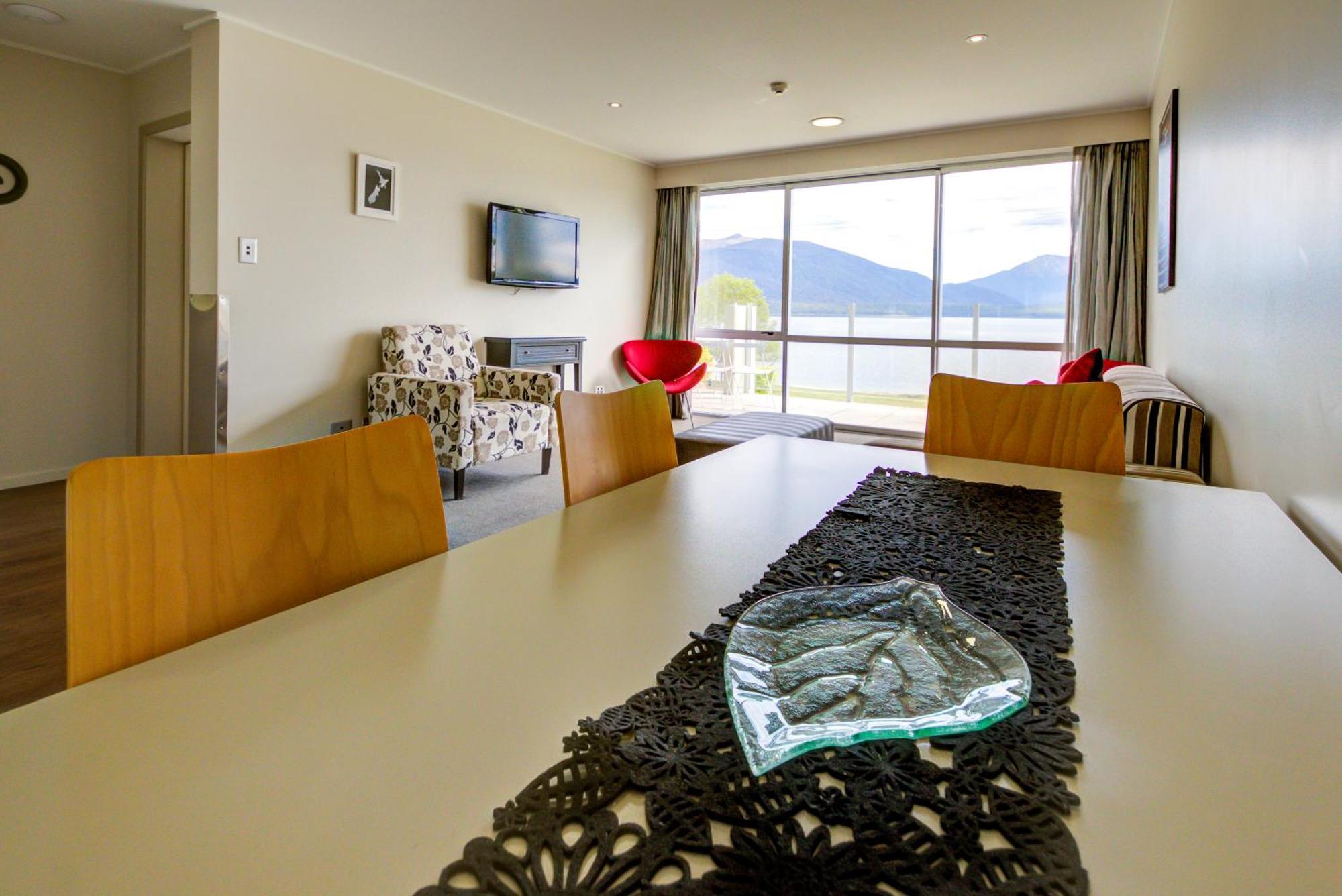 Marakura Deluxe Motel Te Anau Eksteriør bilde